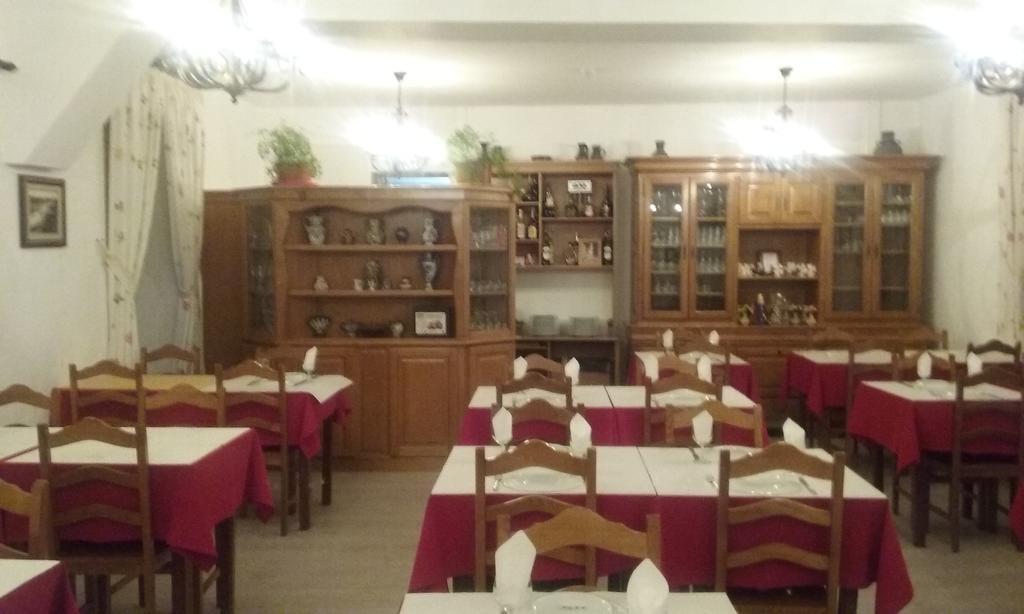 佩纳科瓦 Pensao Avenida酒店 外观 照片